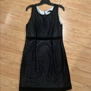 Chic Black and White Sleeveless Dress